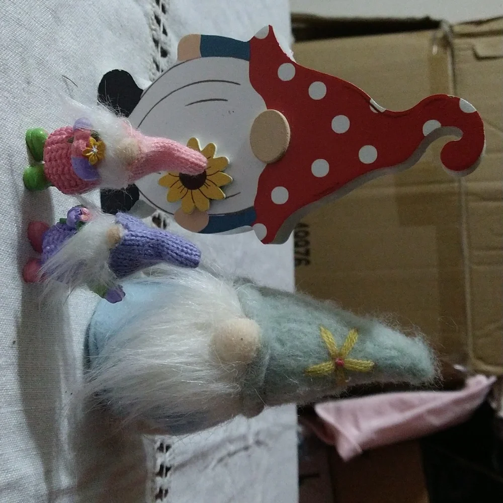 Spring Gnomes decor - Picture 1 of 2